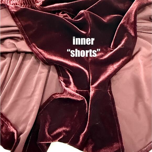 Urban Outfitters Patsy Velvet Romper Y2K Skort Puff Sleeves Women's M Milkmaid - Picture 5 of 7